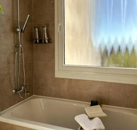Lejlighed Stylish Apartment, Balcony, 2 Bedroom