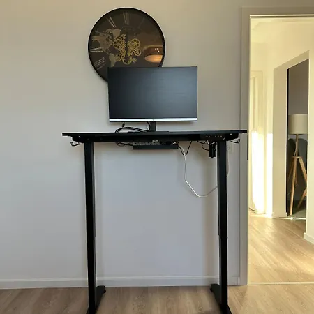 Stylish Apartment, Balcony, 2 Bedroom * Kaiserslautern